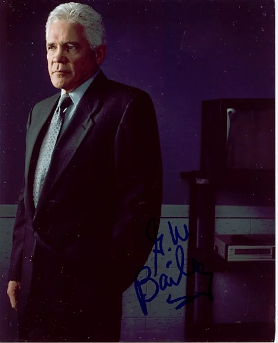 G.W. Bailey autograph