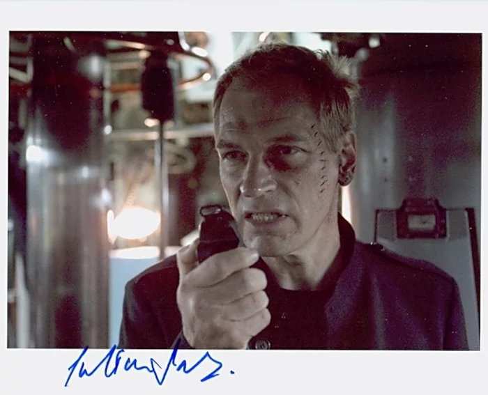 Julian Sands autograph