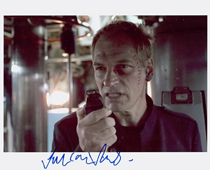 Julian Sands autograph