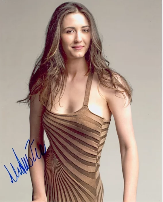 Madeline Zima autograph