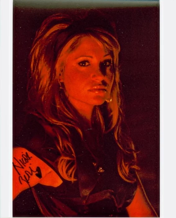 Nicole Zeoli autograph
