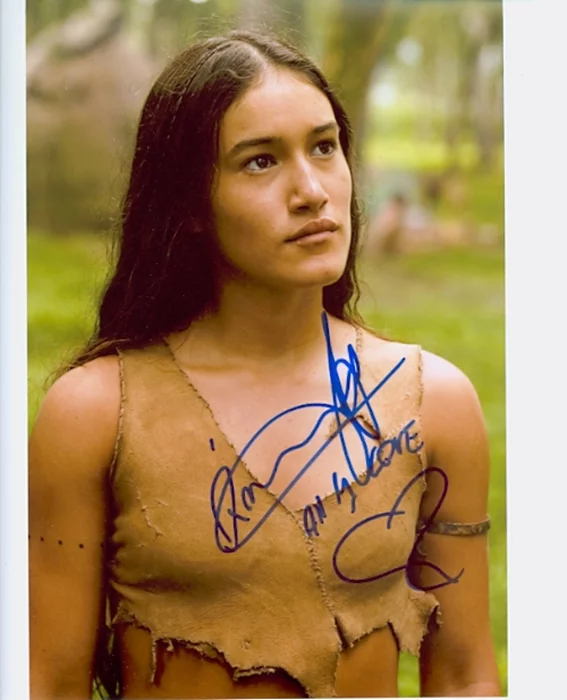 Q'Orianka Kilcher autograph