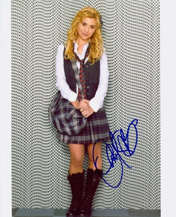 Chelsea Staub autograph