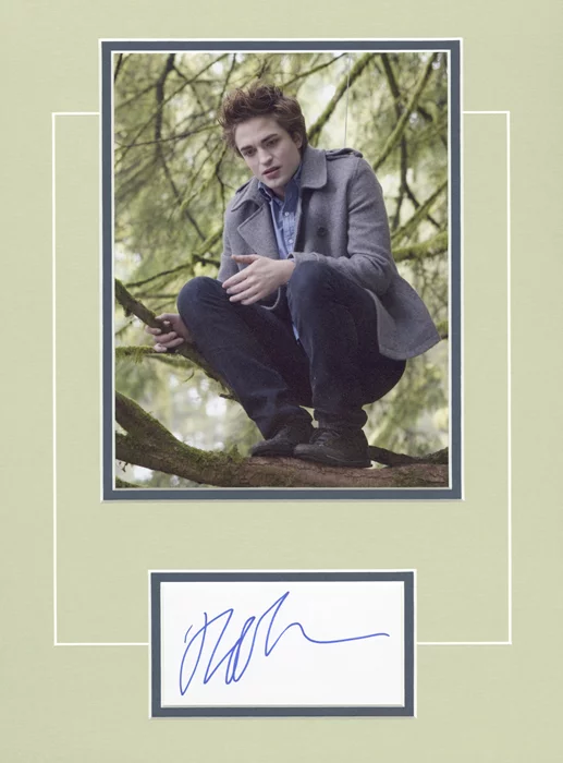 Robert Pattinson autograph
