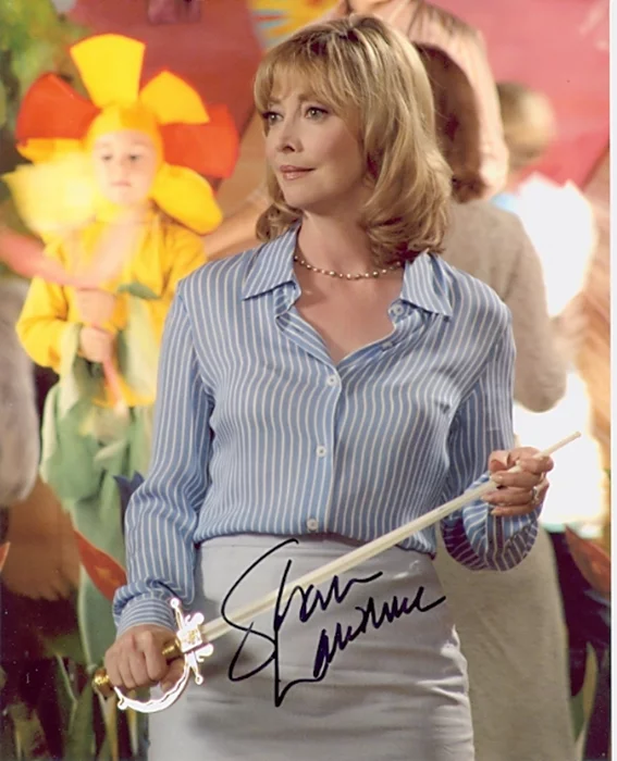 Sharon Lawrence autograph