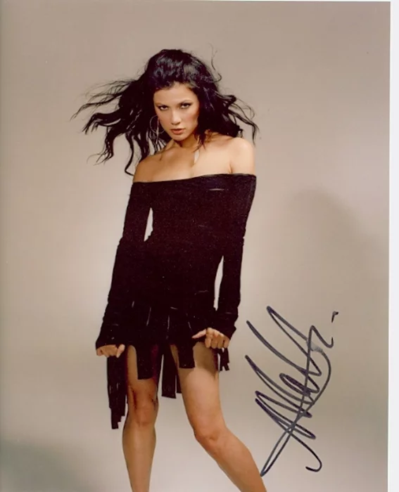 Natassia Malthe autograph