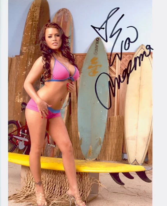 Eva Angelina autograph