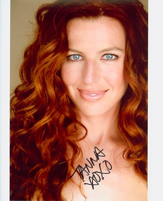 Tanna Frederick autograph