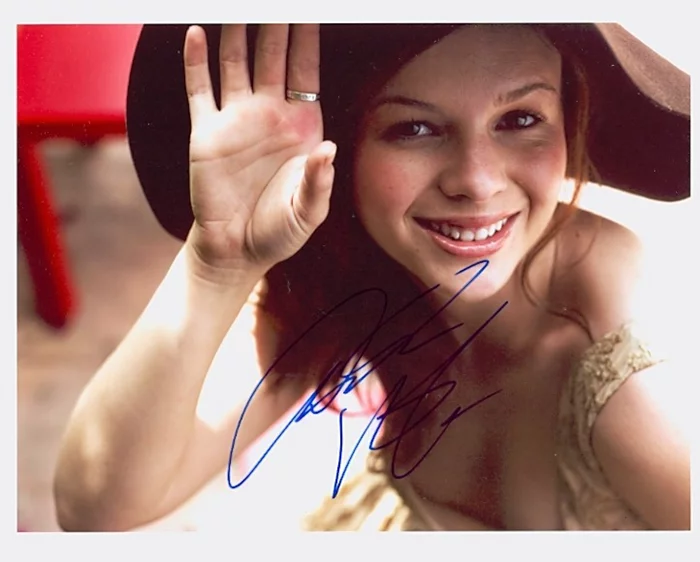 Amber Tamblyn autograph