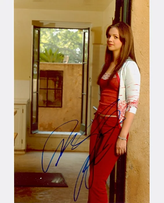 Amber Tamblyn autograph