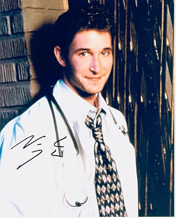 Noah Wyle autograph