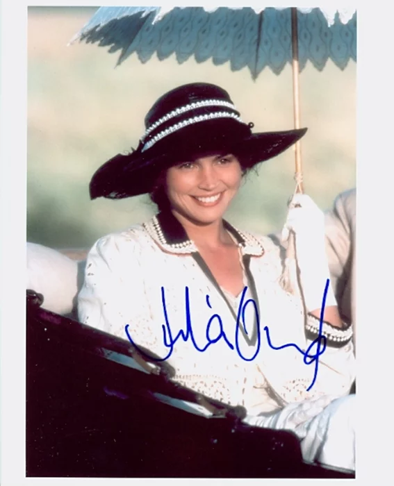 Julia Ormond autograph