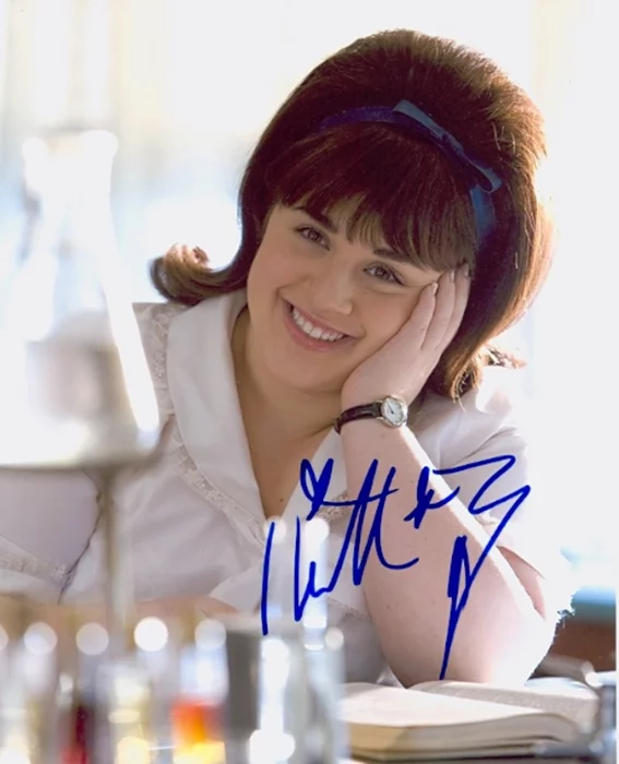 Nikki Blonsky autograph