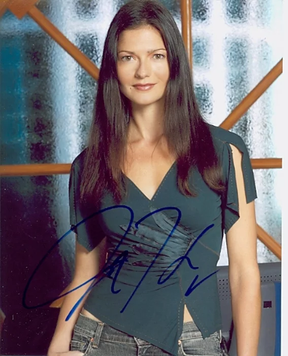 Jill Hennessy autograph