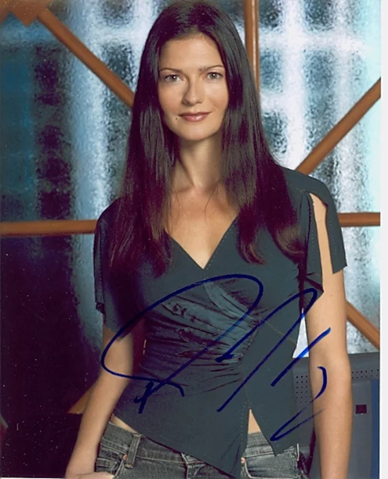 Jill Hennessy autograph