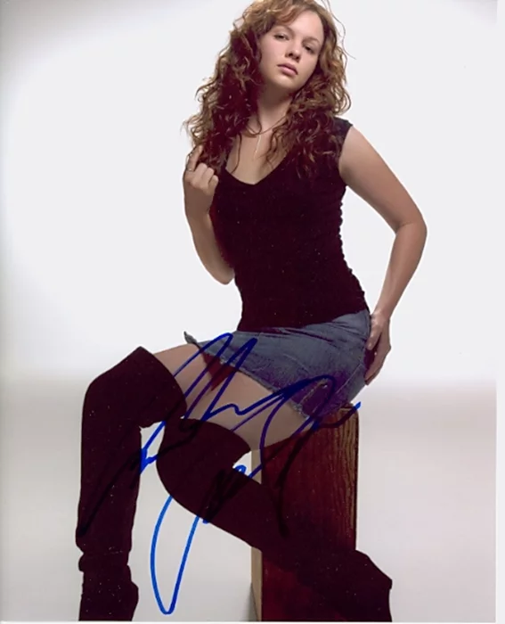 Amber Tamblyn autograph