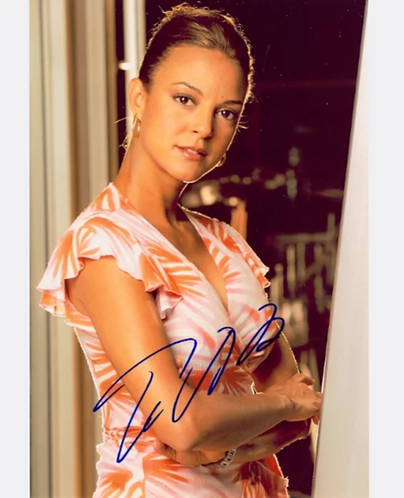 Eva LaRue autograph