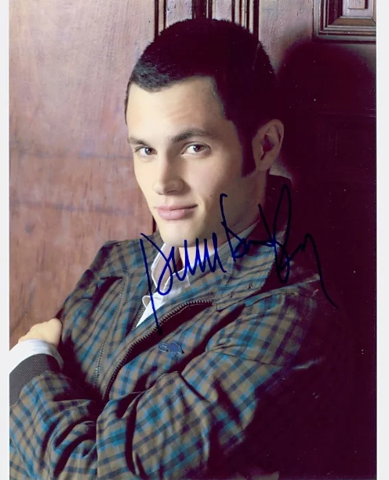 Penn Badgley autograph