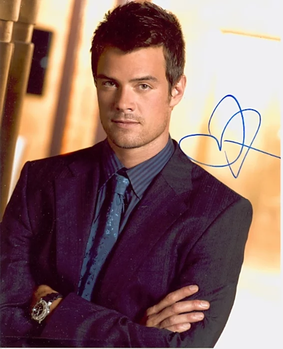 Josh Duhamel autograph