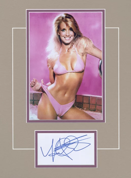 Heather Thomas autograph