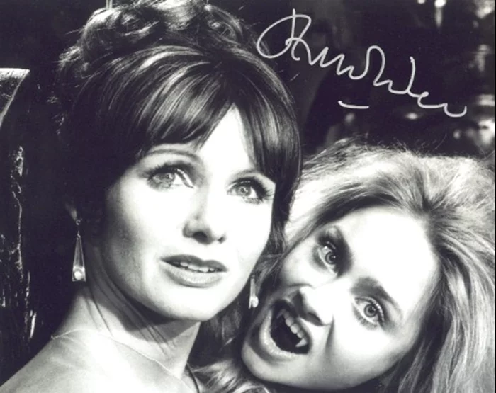 Jennie Linden autograph