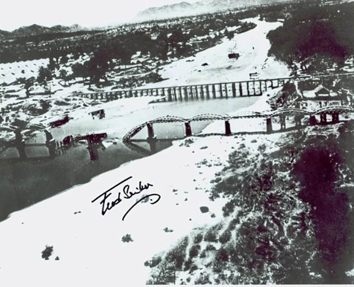 Fred Sieker autograph