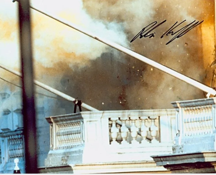 Robin Horsfall autograph