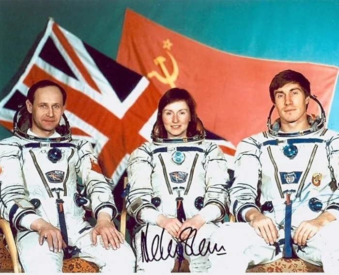 Helen Sharman autograph