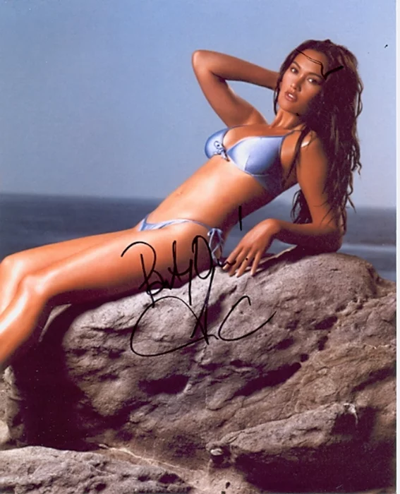 Tia Carrere autograph