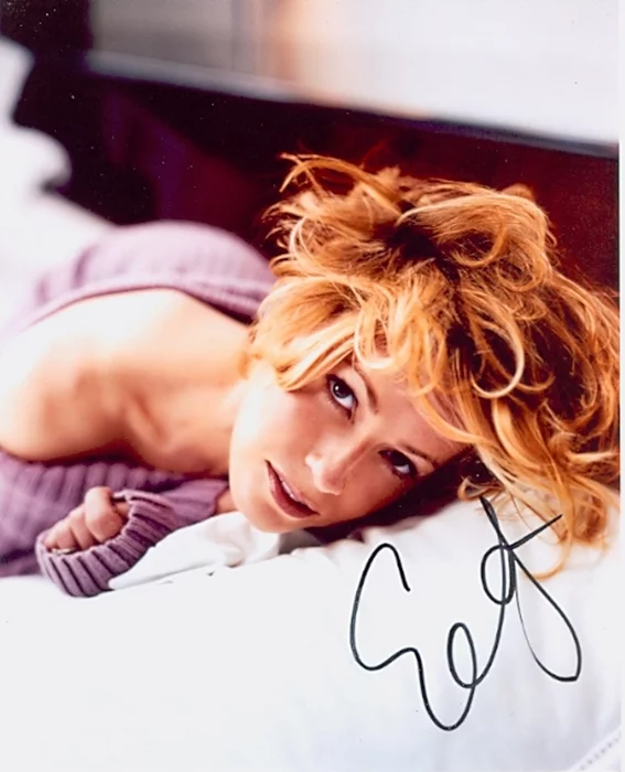 Elisabeth Shue autograph