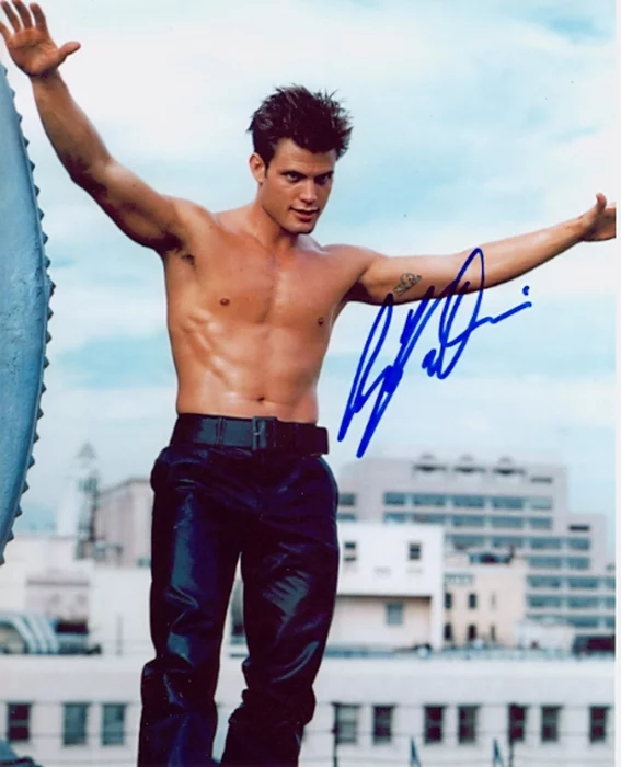 Casper Van Dien autograph