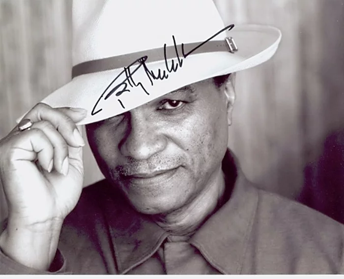 Billy Dee Williams autograph