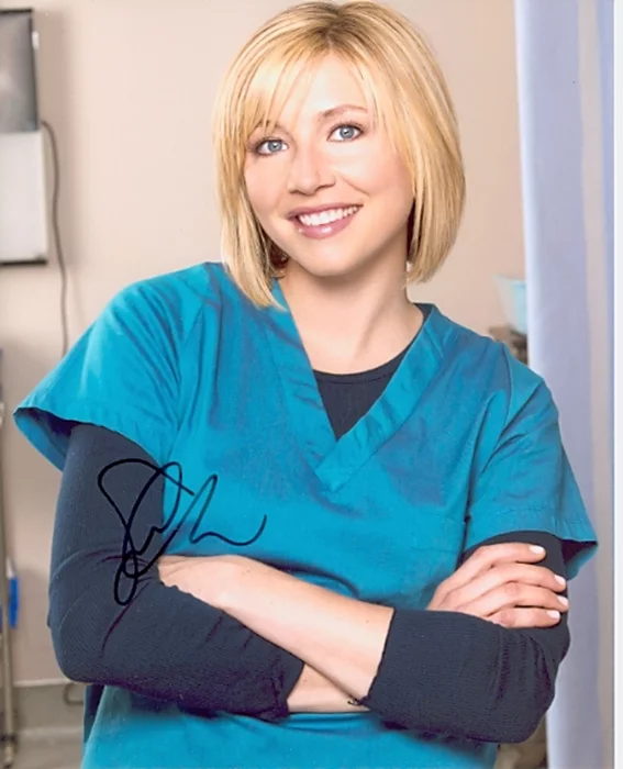 Sarah Chalke autograph