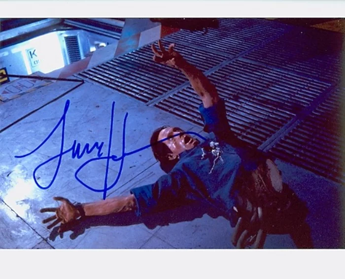 Lance Henriksen autograph