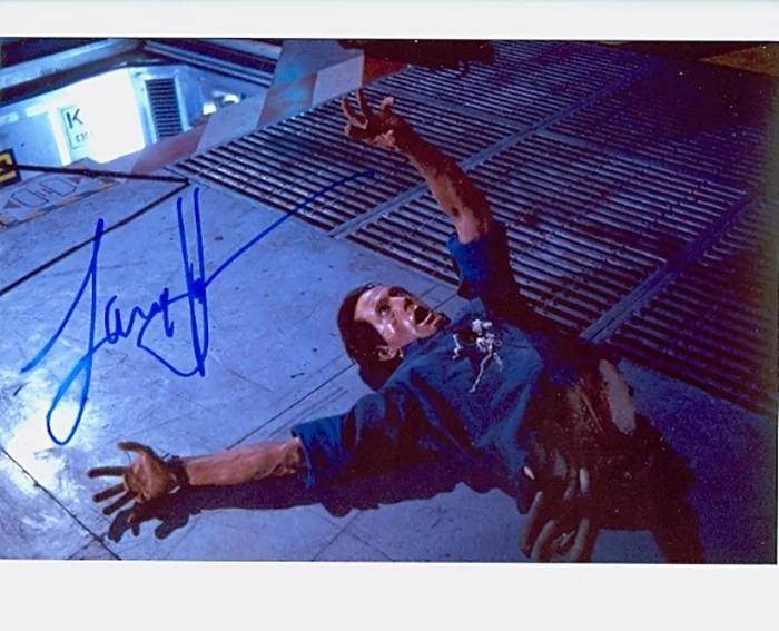 Lance Henriksen autograph