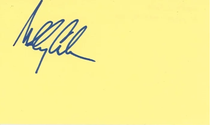 Molly Culver autograph