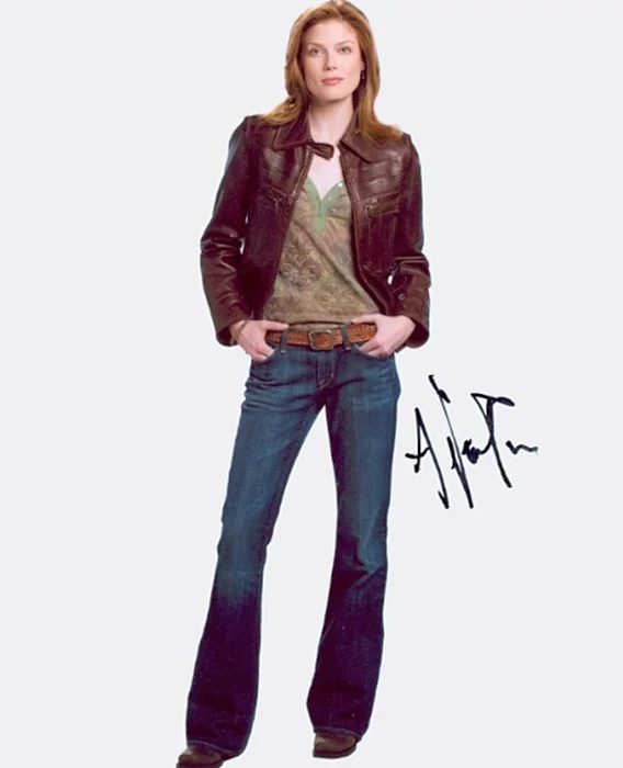 Amy Price-Francis autograph