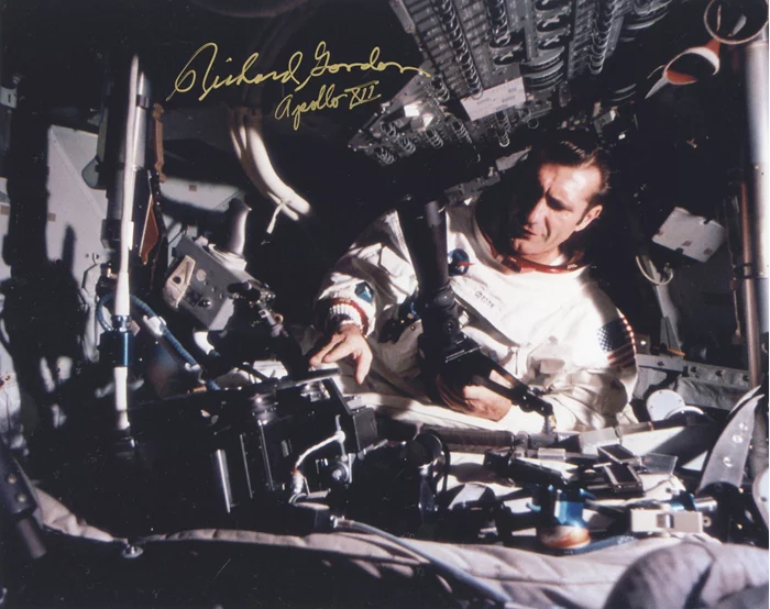 Richard Gordon autograph