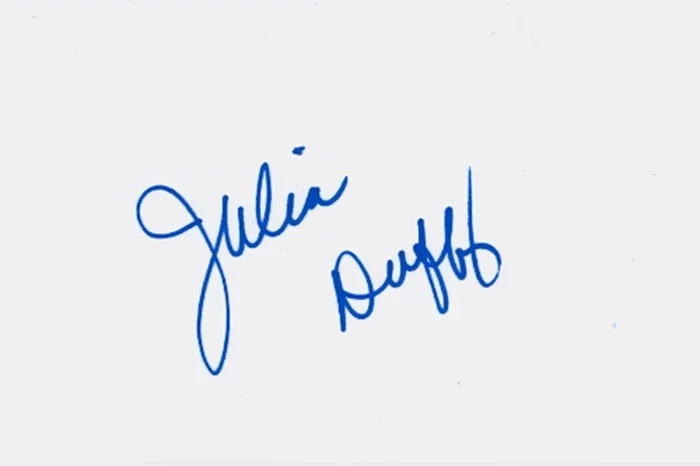 Julia Duffy autograph