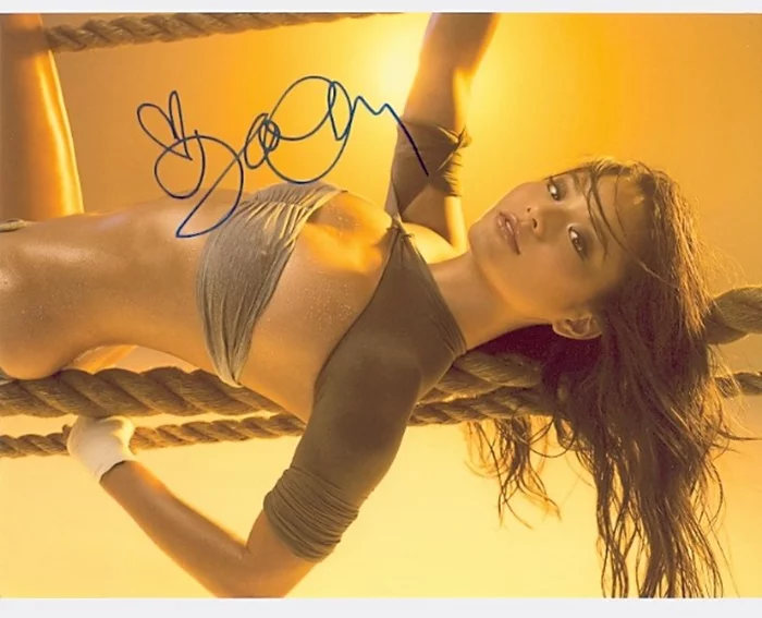Jamie Chung autograph