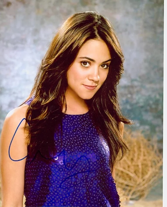 Camille Guaty autograph