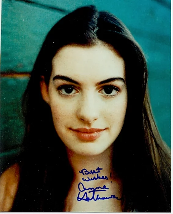 Anne Hathaway autograph