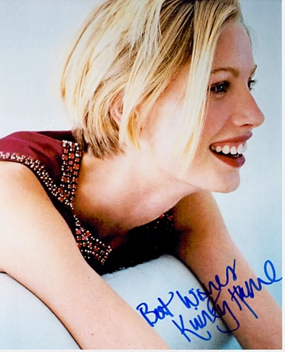 Kirsty Hume autograph