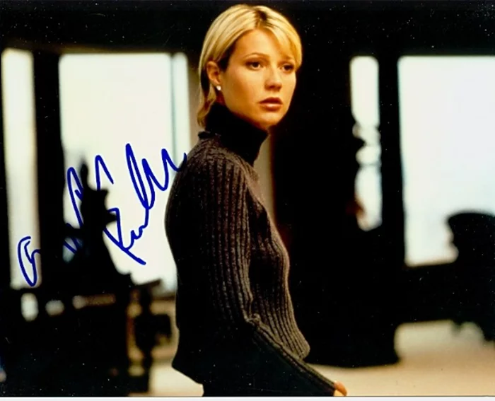 Gwyneth Paltrow autograph