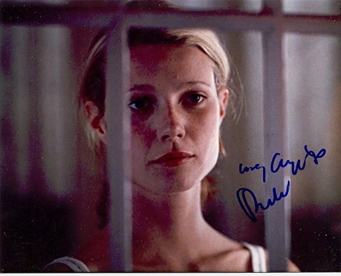 Gwyneth Paltrow autograph
