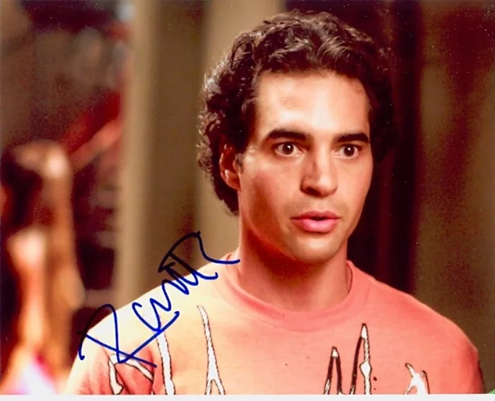 Ramon Rodriguez autograph