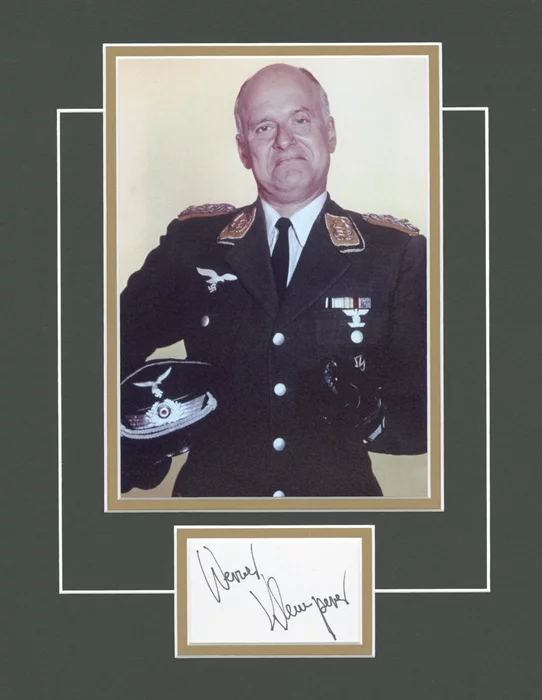 Werner Klemperer autograph