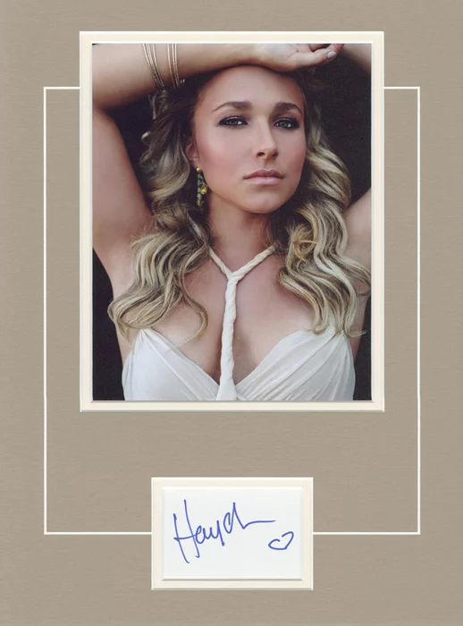 Hayden Panettiere autograph