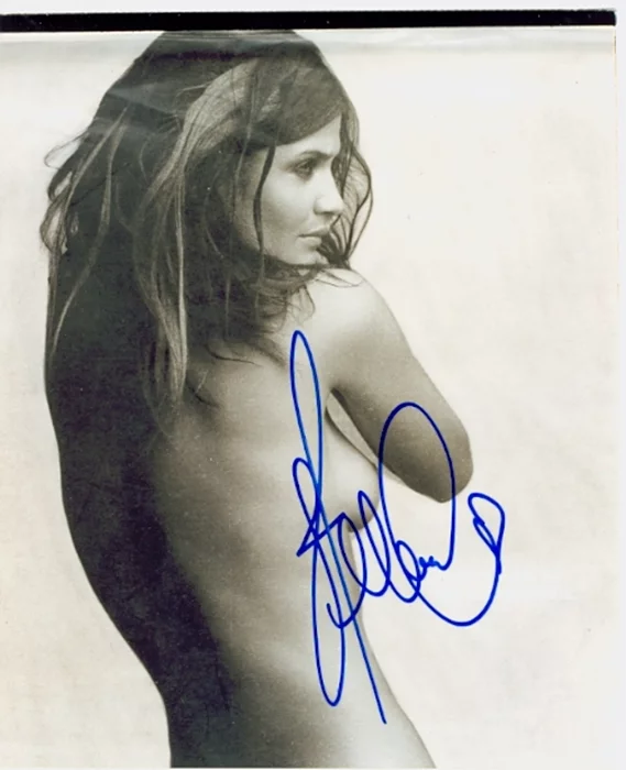 Helena Christensen autograph