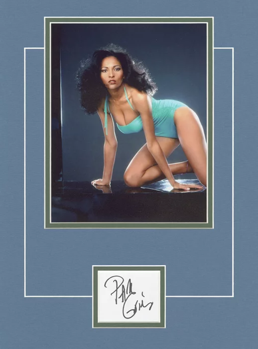Pam Grier autograph